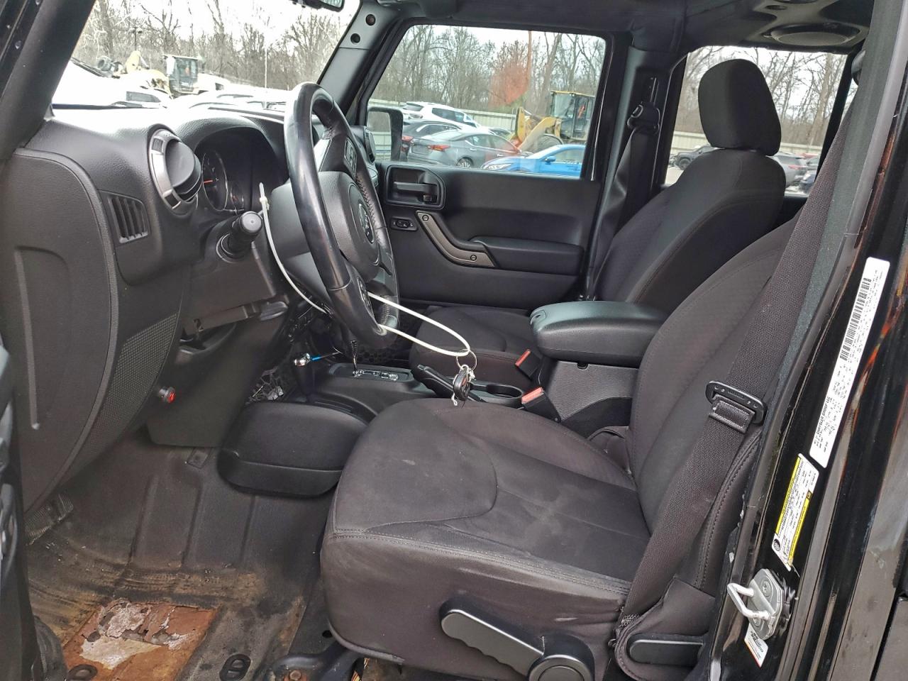 2014 Jeep Wrangler Unlimited Sport Black vin: 1C4BJWDG4EL100379