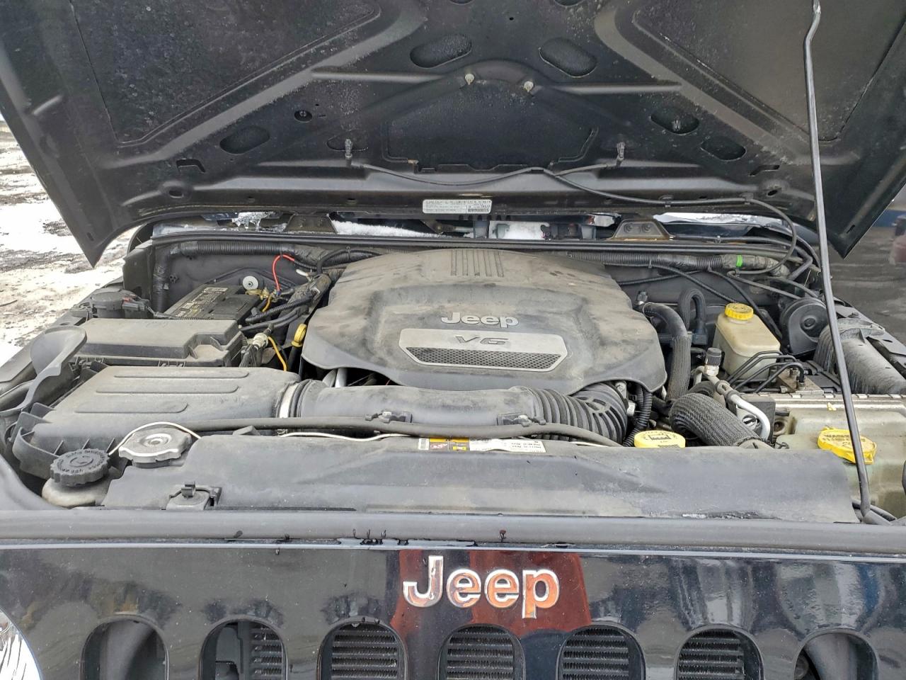 2014 Jeep Wrangler Unlimited Sport Black vin: 1C4BJWDG4EL100379