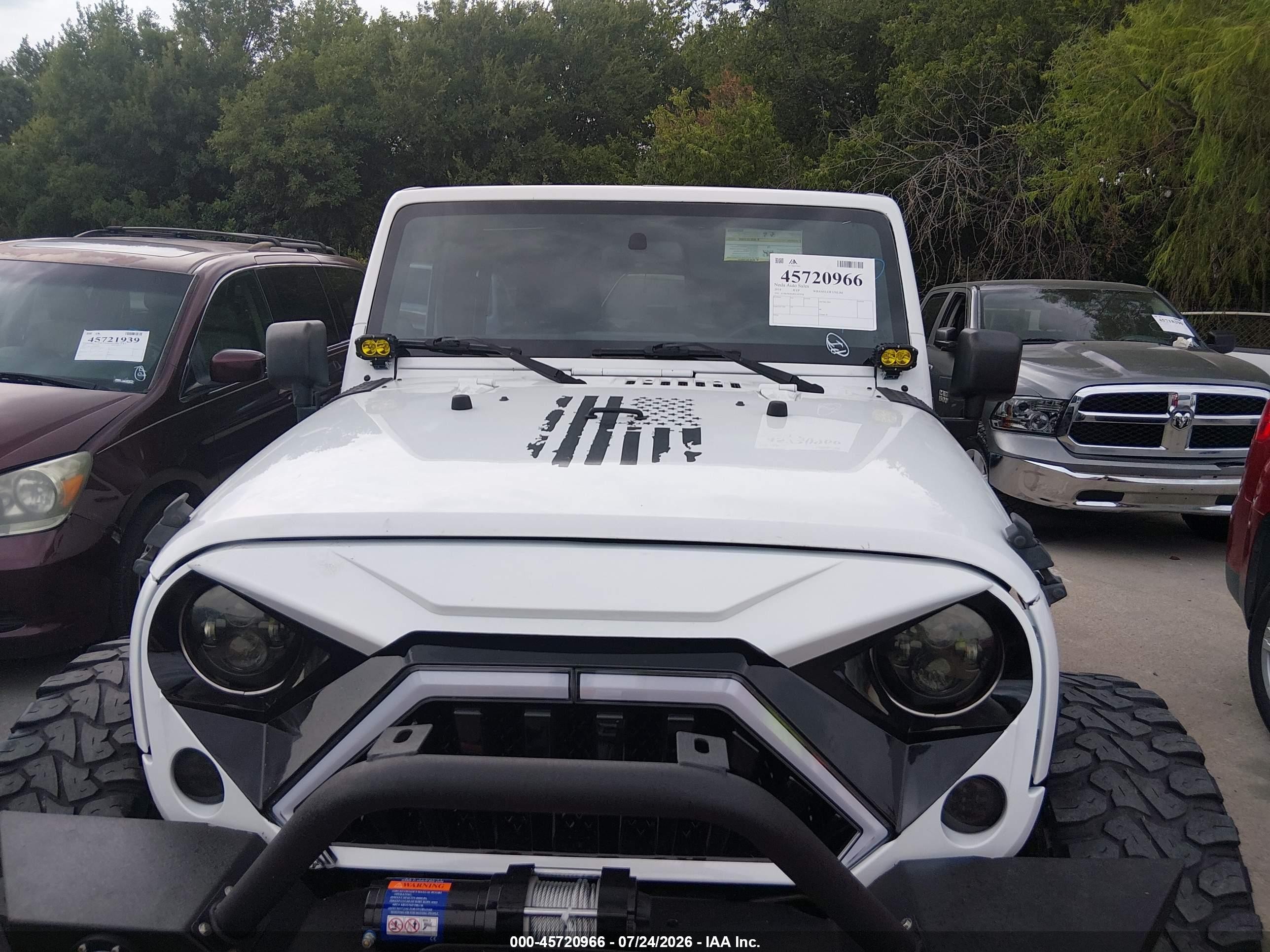 2014 Jeep Wrangler Unlimited Sport White vin: 1C4BJWDG4EL247978