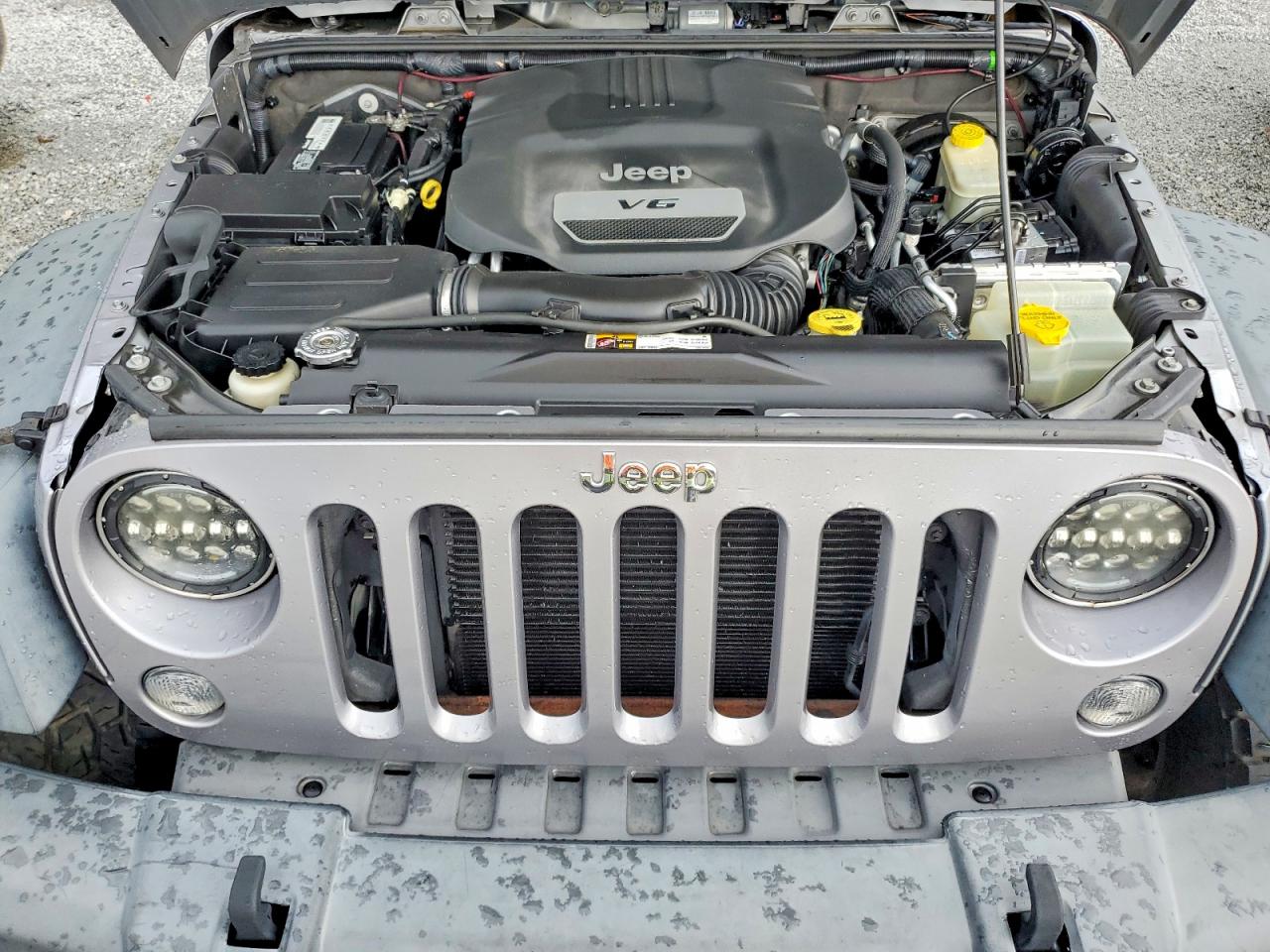 2015 Jeep Wrangler Unlimited Sport Gray vin: 1C4BJWDG4FL504834