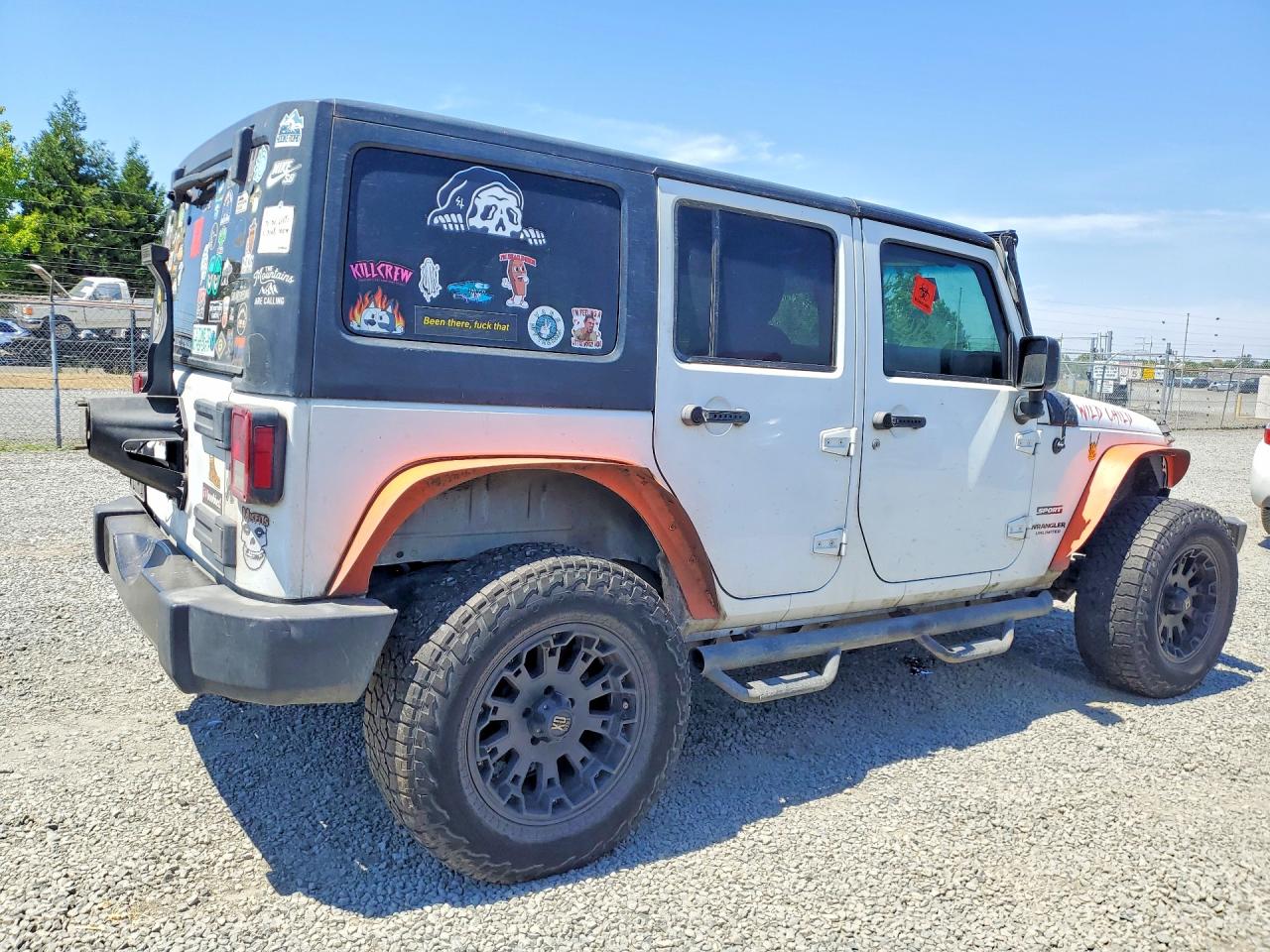 2015 Jeep Wrangler Unlimited Sport White vin: 1C4BJWDG4FL507572