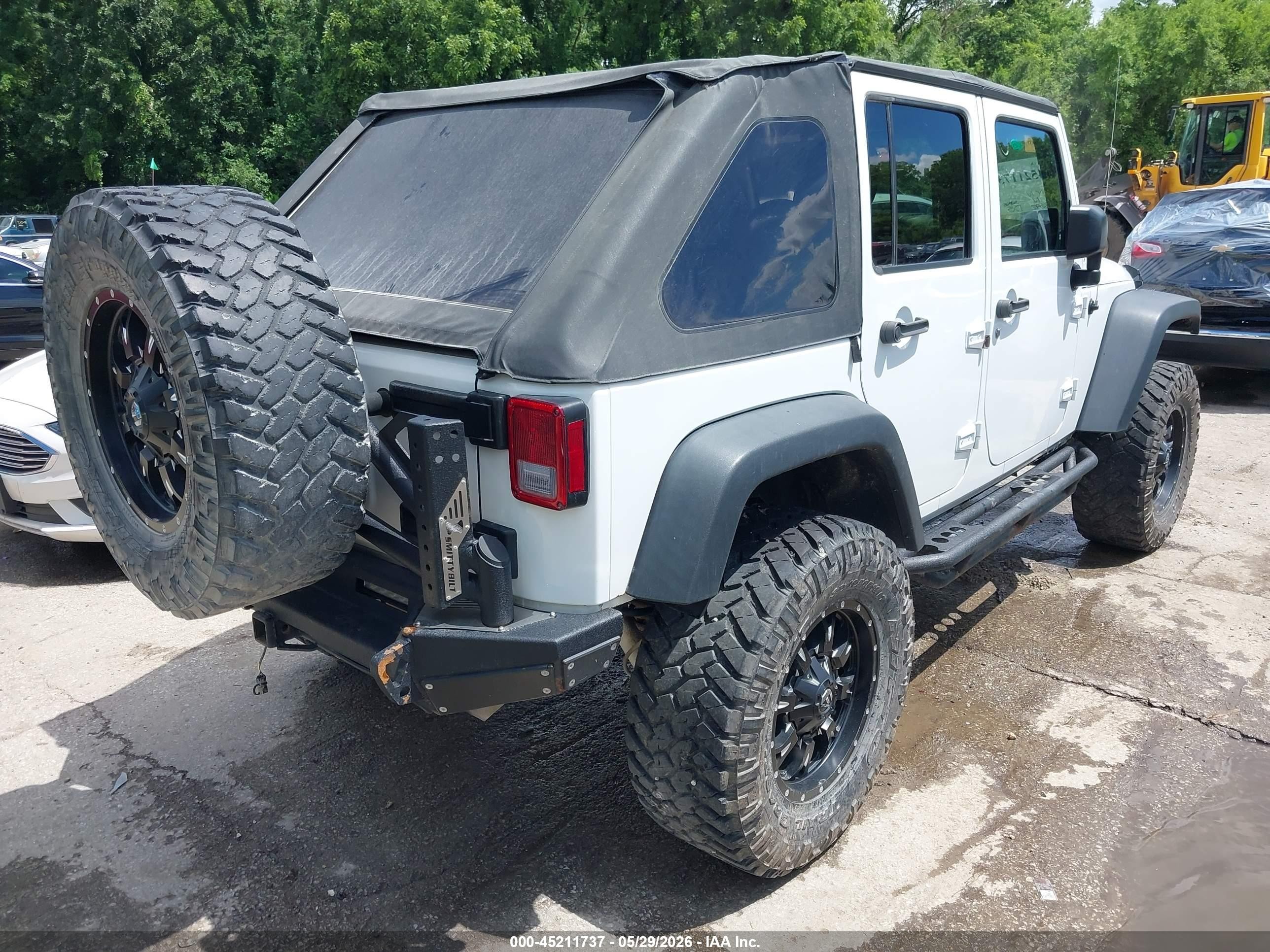 2015 Jeep Wrangler Unlimited Sport White vin: 1C4BJWDG4FL509922
