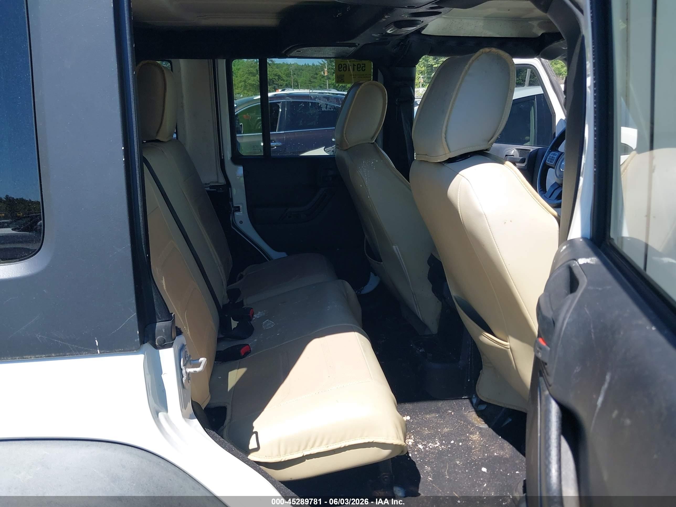 2015 Jeep Wrangler Unlimited Sport White vin: 1C4BJWDG4FL541012