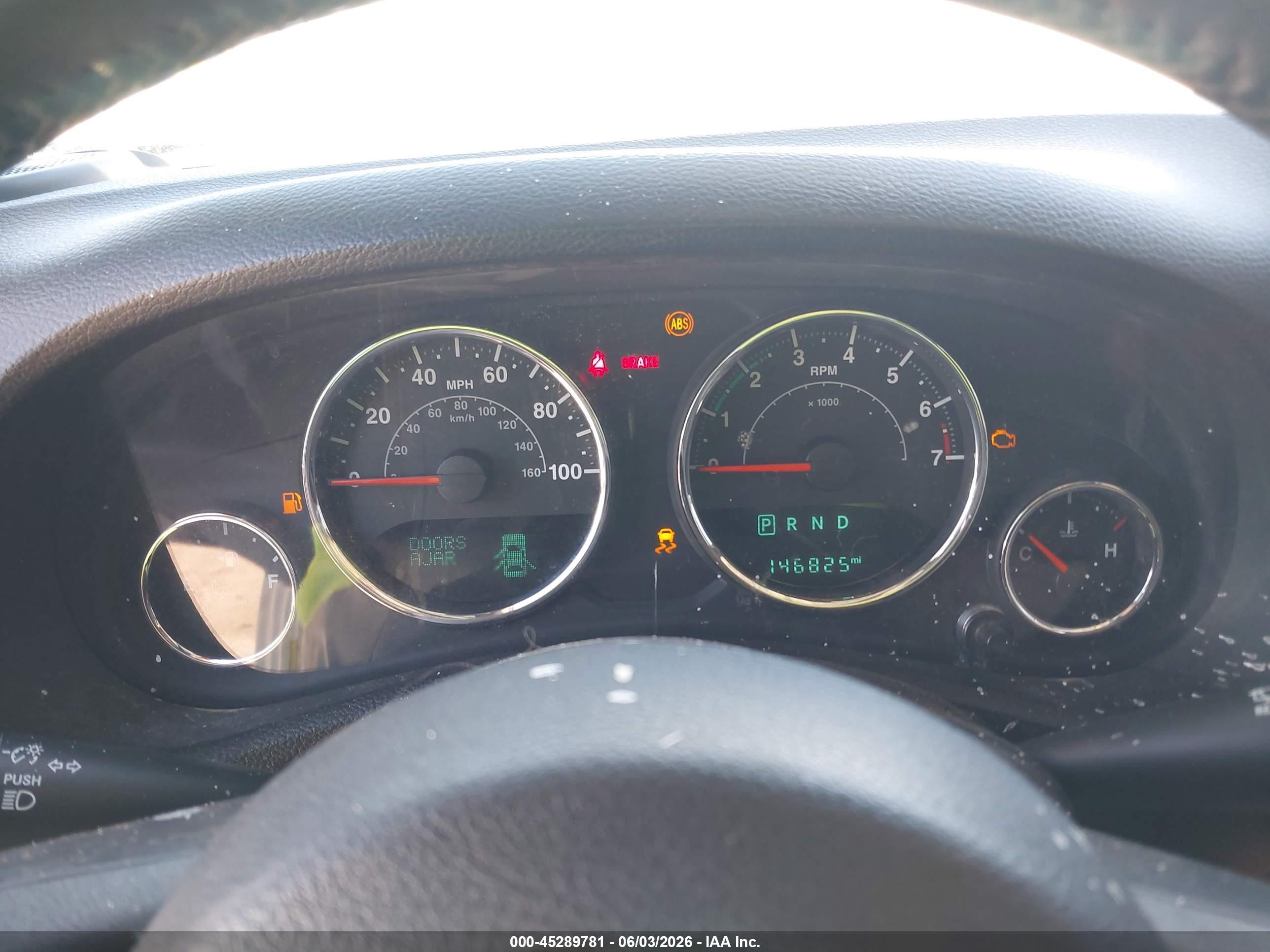 2015 Jeep Wrangler Unlimited Sport White vin: 1C4BJWDG4FL541012