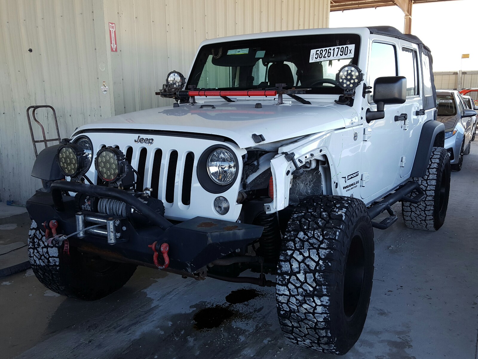 2015 Jeep Wrangler Unlimited Sport Белый vin: 1C4BJWDG4FL548607