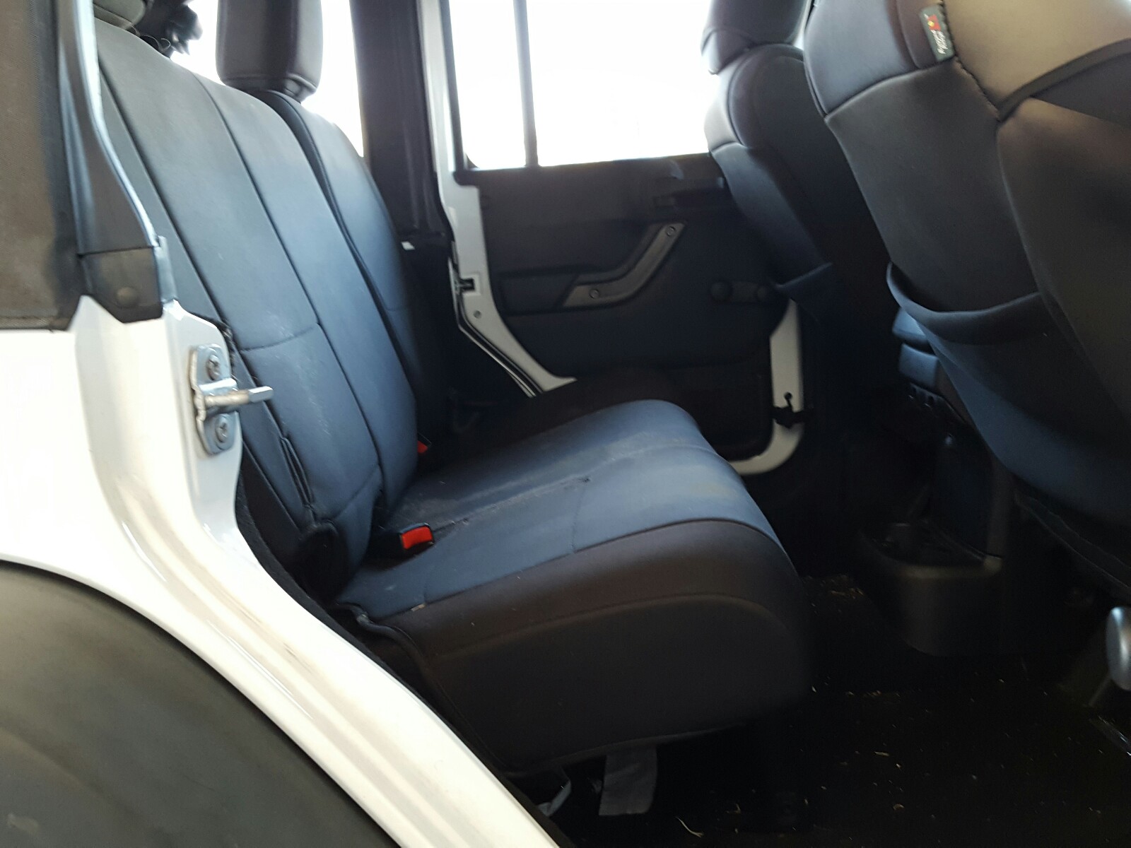 2015 Jeep Wrangler Unlimited Sport Белый vin: 1C4BJWDG4FL548607