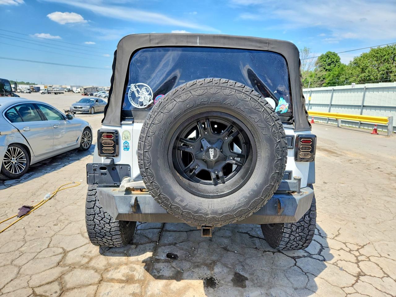 2015 Jeep Wrangler Unlimited Sport Белый vin: 1C4BJWDG4FL548607