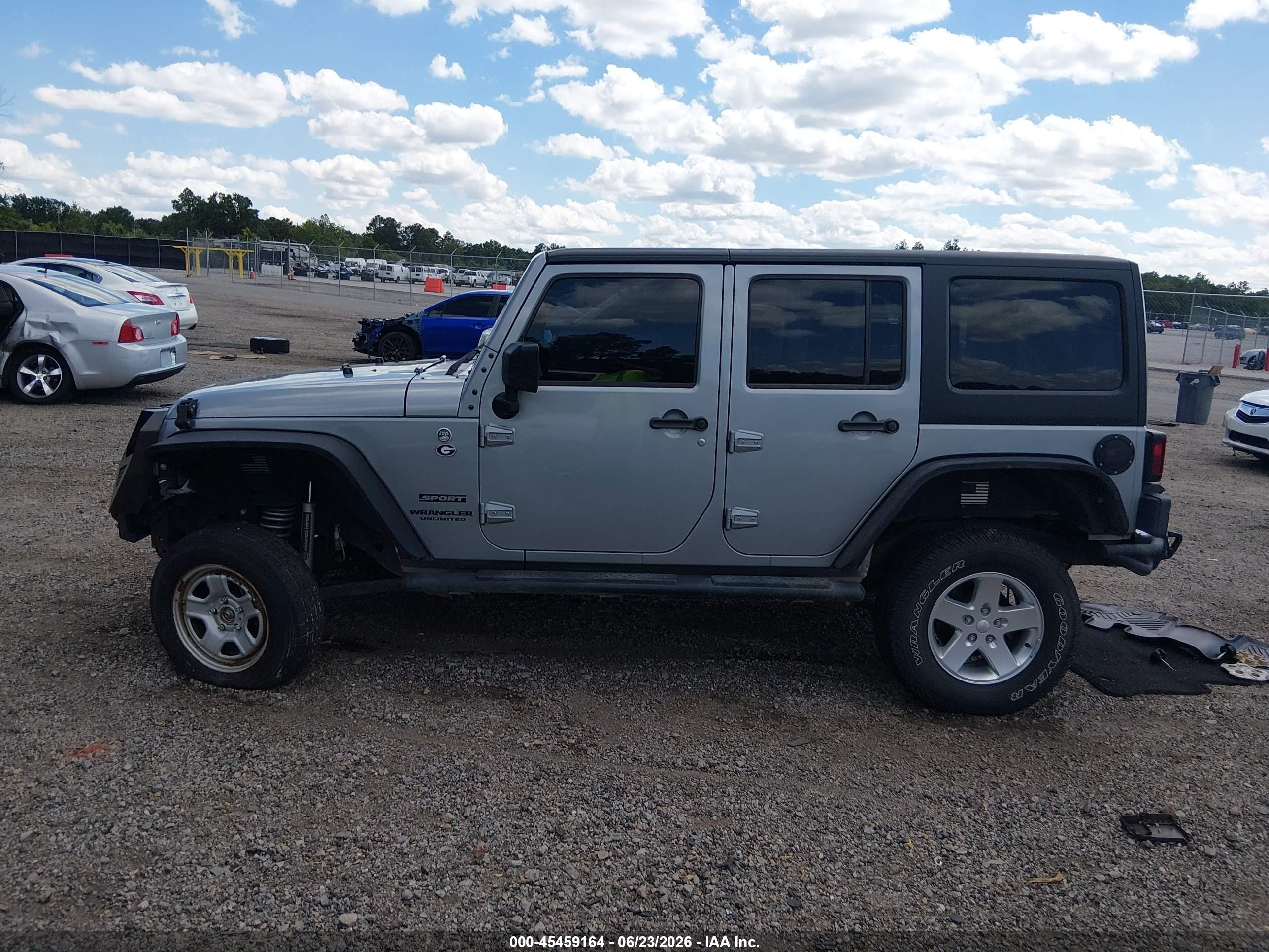 2015 Jeep Wrangler Unlimited Sport Gray vin: 1C4BJWDG4FL569313
