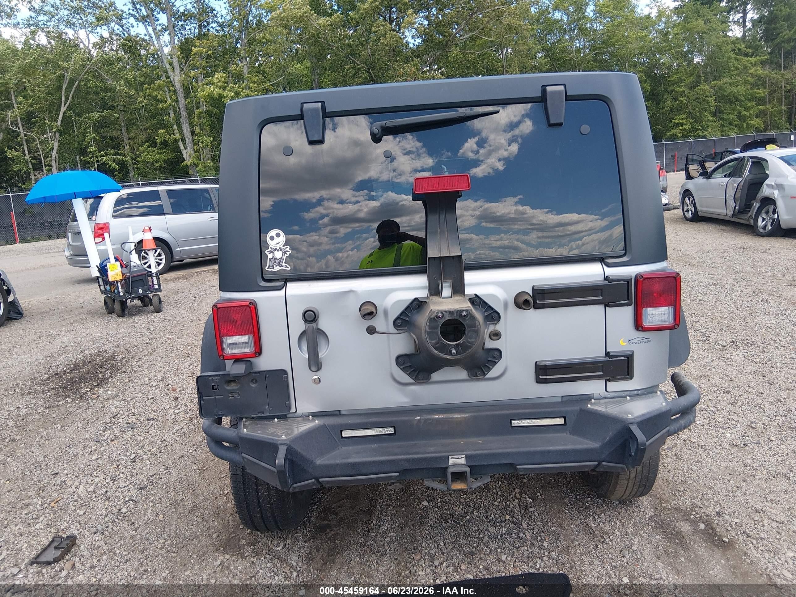 2015 Jeep Wrangler Unlimited Sport Gray vin: 1C4BJWDG4FL569313