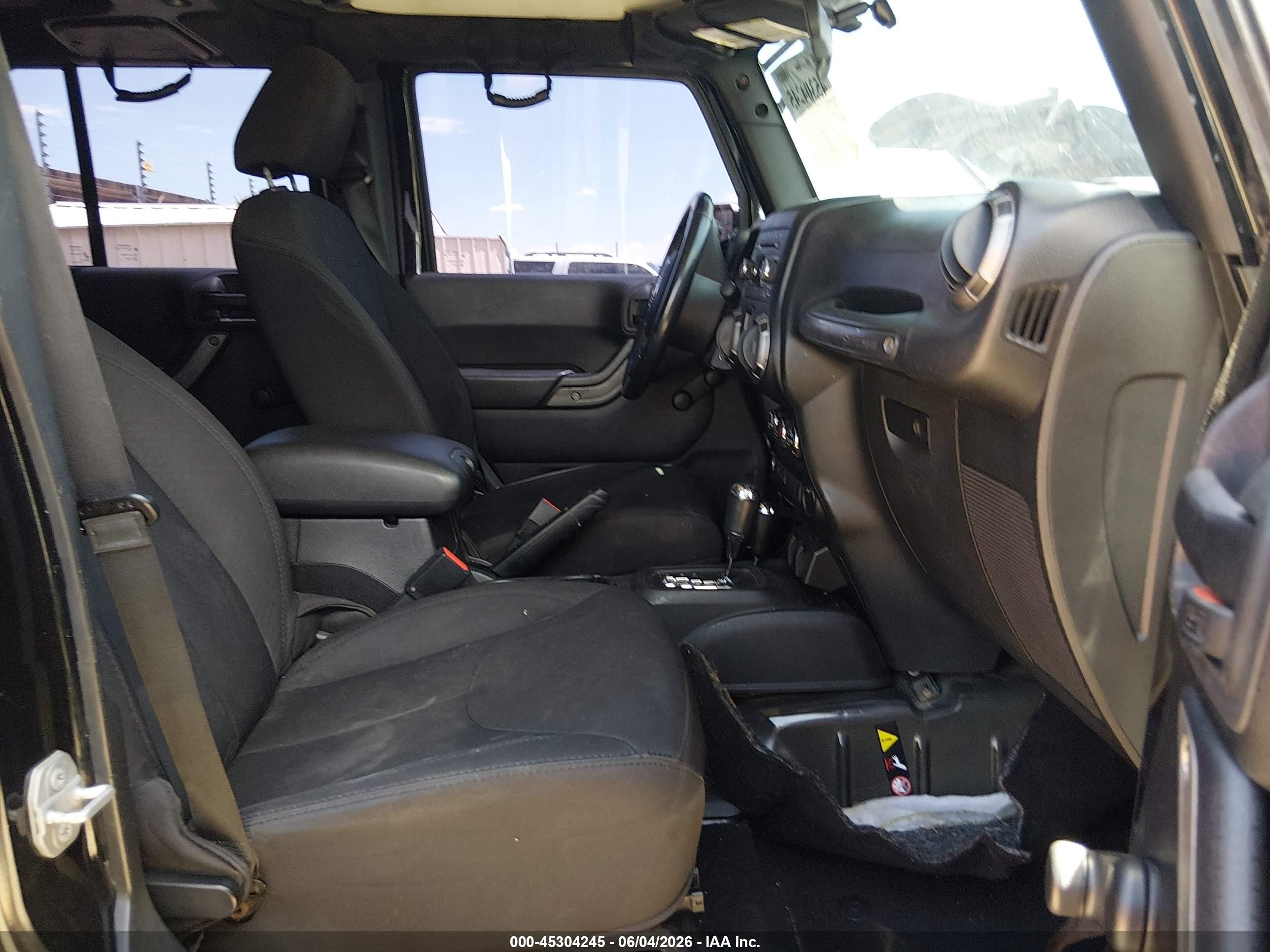 2015 Jeep Wrangler Unlimited Sport Black vin: 1C4BJWDG4FL600625