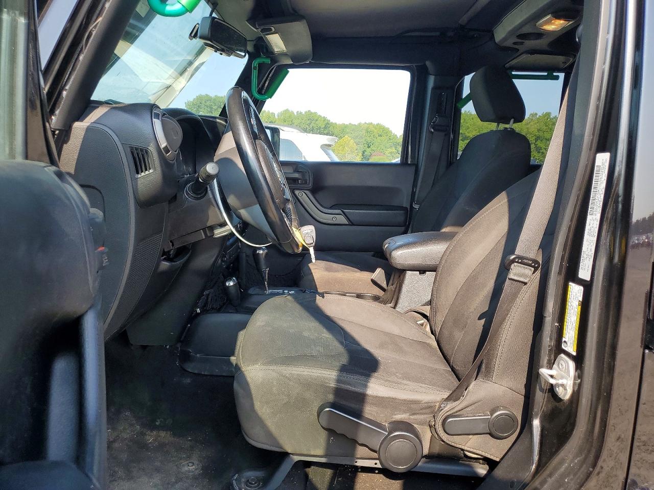 2015 Jeep Wrangler Unlimited Sport Черный vin: 1C4BJWDG4FL740772