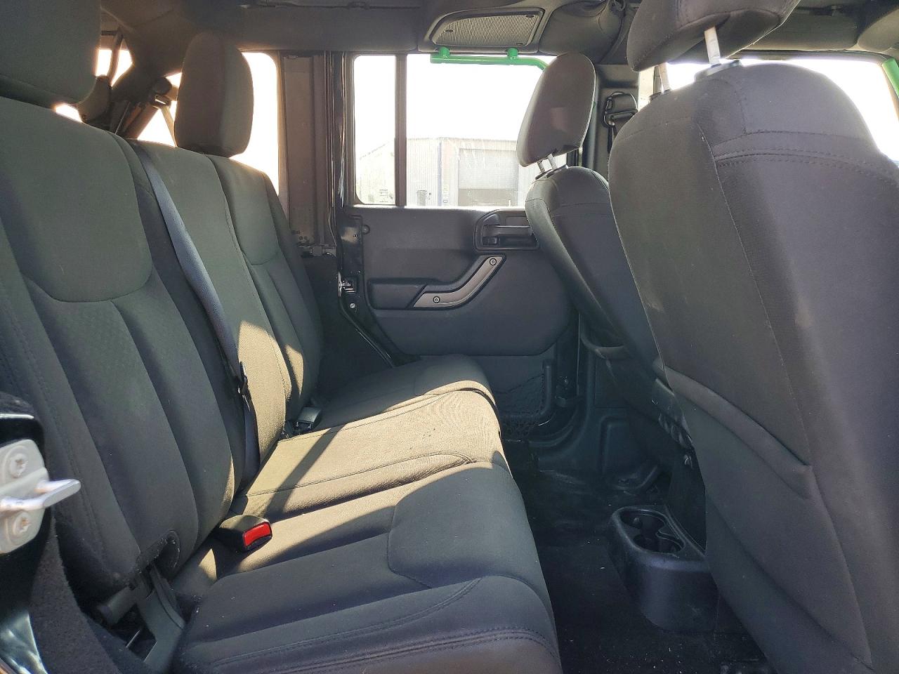2015 Jeep Wrangler Unlimited Sport Черный vin: 1C4BJWDG4FL740772