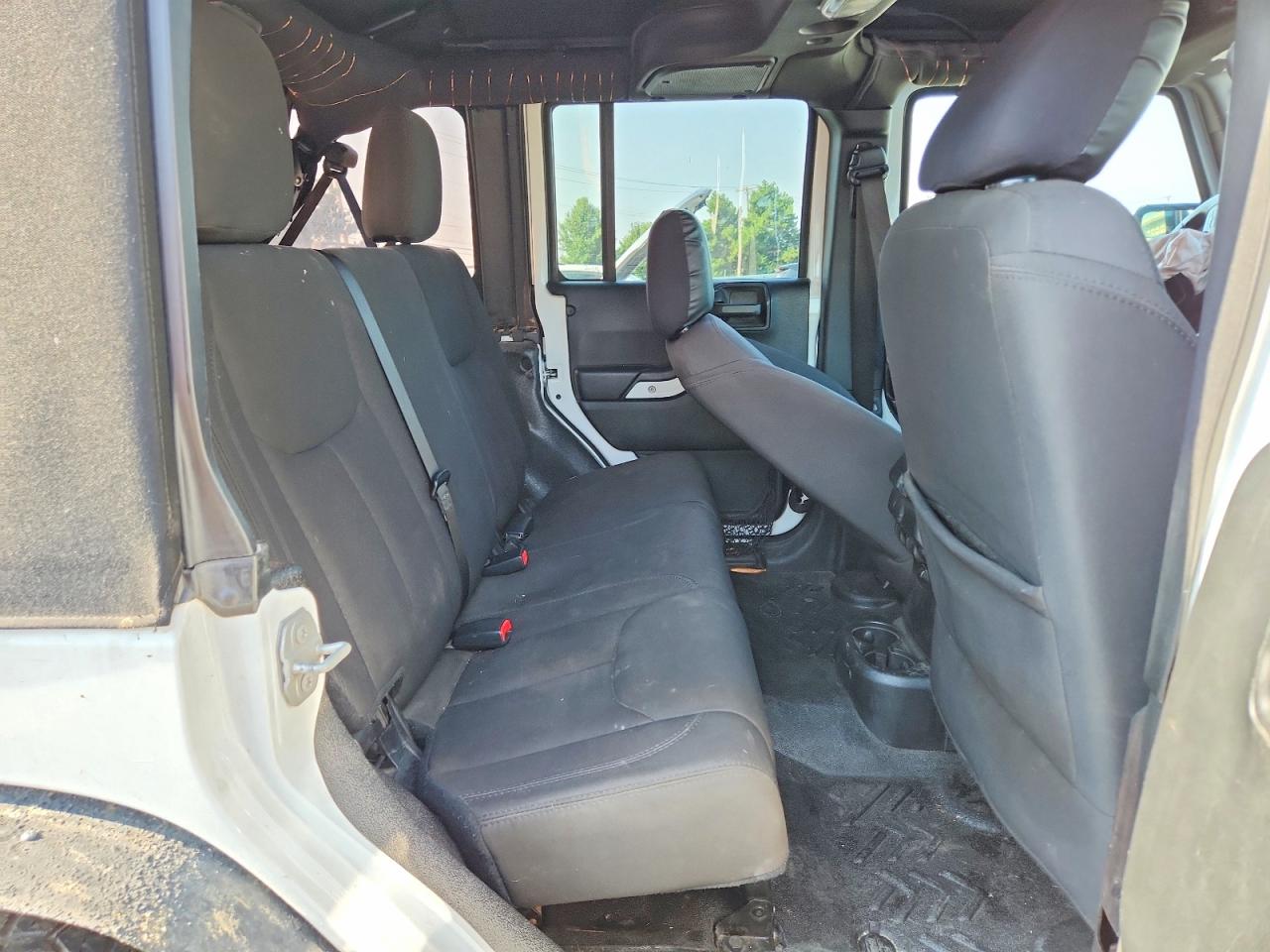 2017 Jeep Wrangler Unlimited Sport White vin: 1C4BJWDG4HL561196