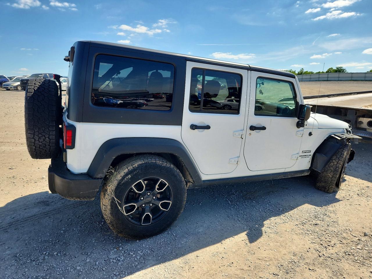 2017 Jeep Wrangler White vin: 1C4BJWDG4HL745604
