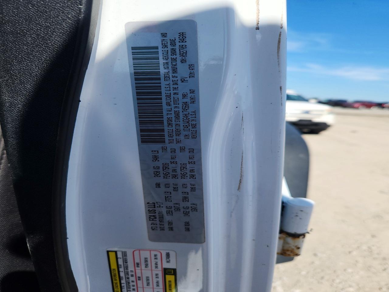 2017 Jeep Wrangler White vin: 1C4BJWDG4HL745604