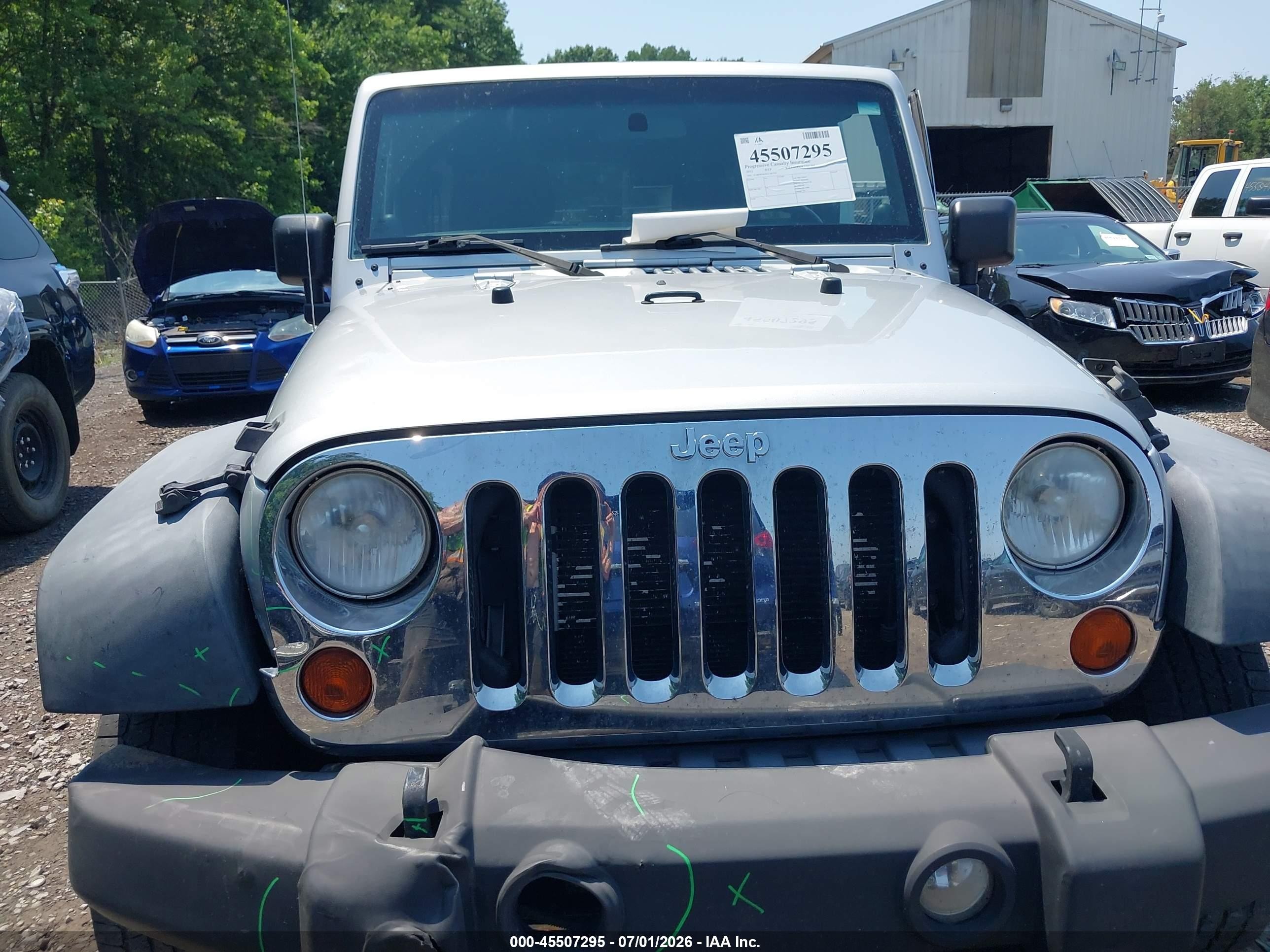 2012 Jeep Wrangler Unlimited Sport Silver vin: 1C4BJWDG5CL181745