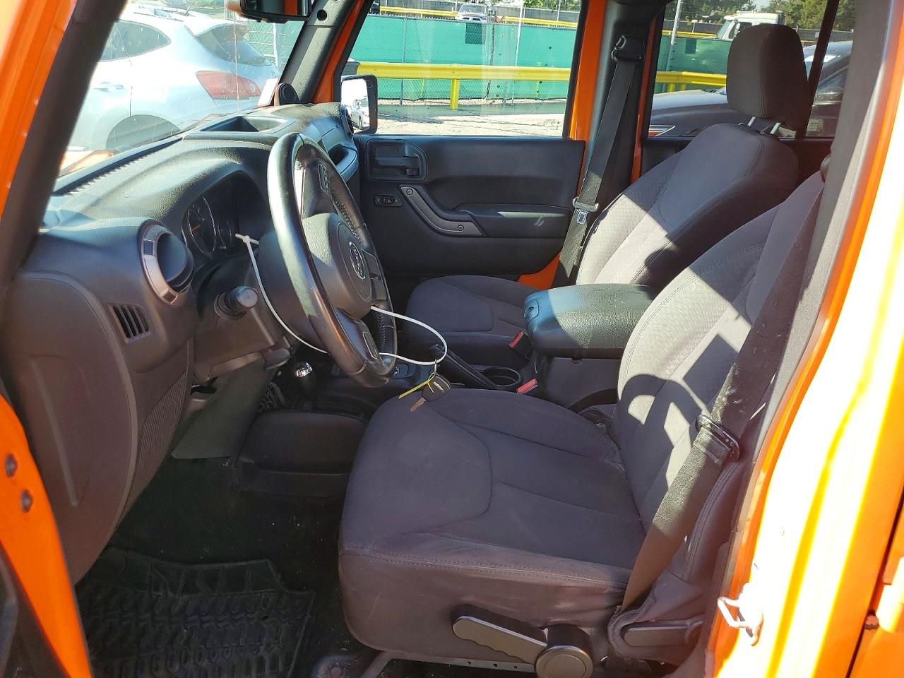 2013 Jeep Wrangler Unlimited Sport Orange vin: 1C4BJWDG5DL520568