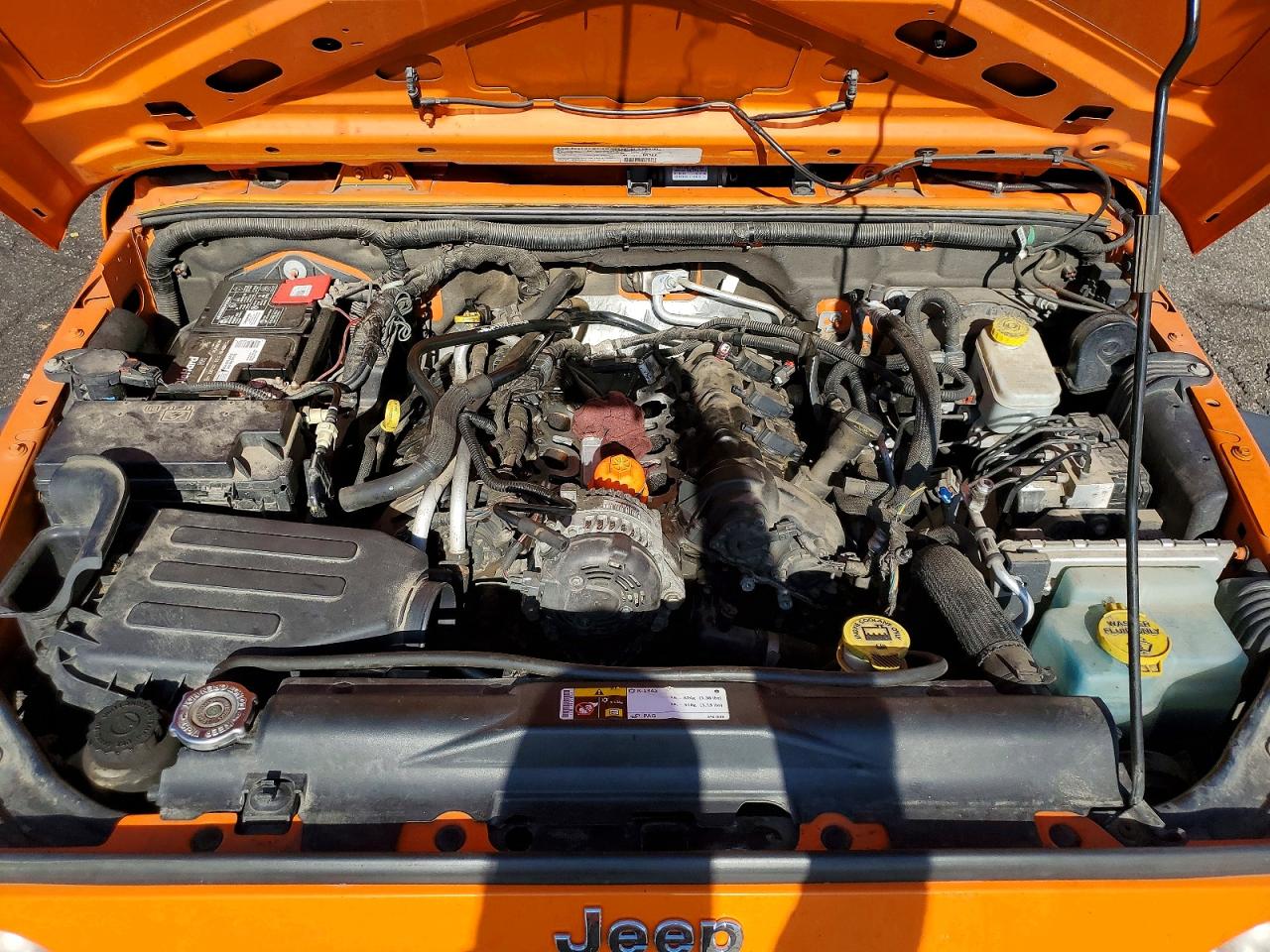 2013 Jeep Wrangler Unlimited Sport Orange vin: 1C4BJWDG5DL520568