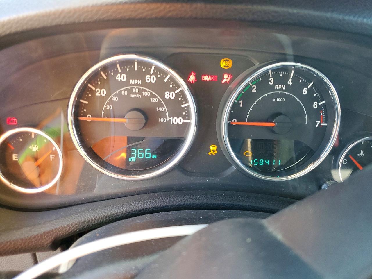 2013 Jeep Wrangler Unlimited Sport Orange vin: 1C4BJWDG5DL520568