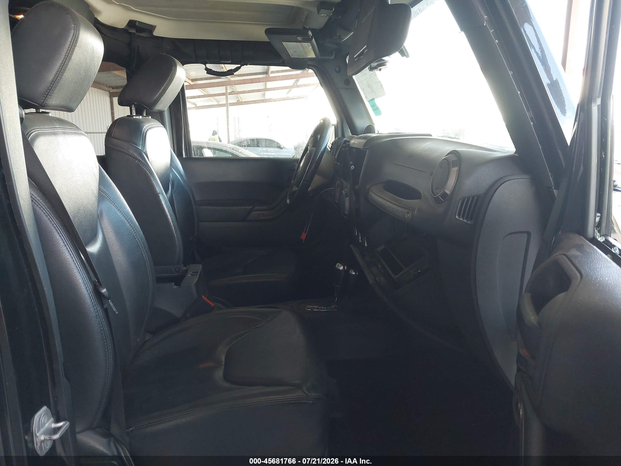 2013 Jeep Wrangler Unlimited Sport Black vin: 1C4BJWDG5DL577580