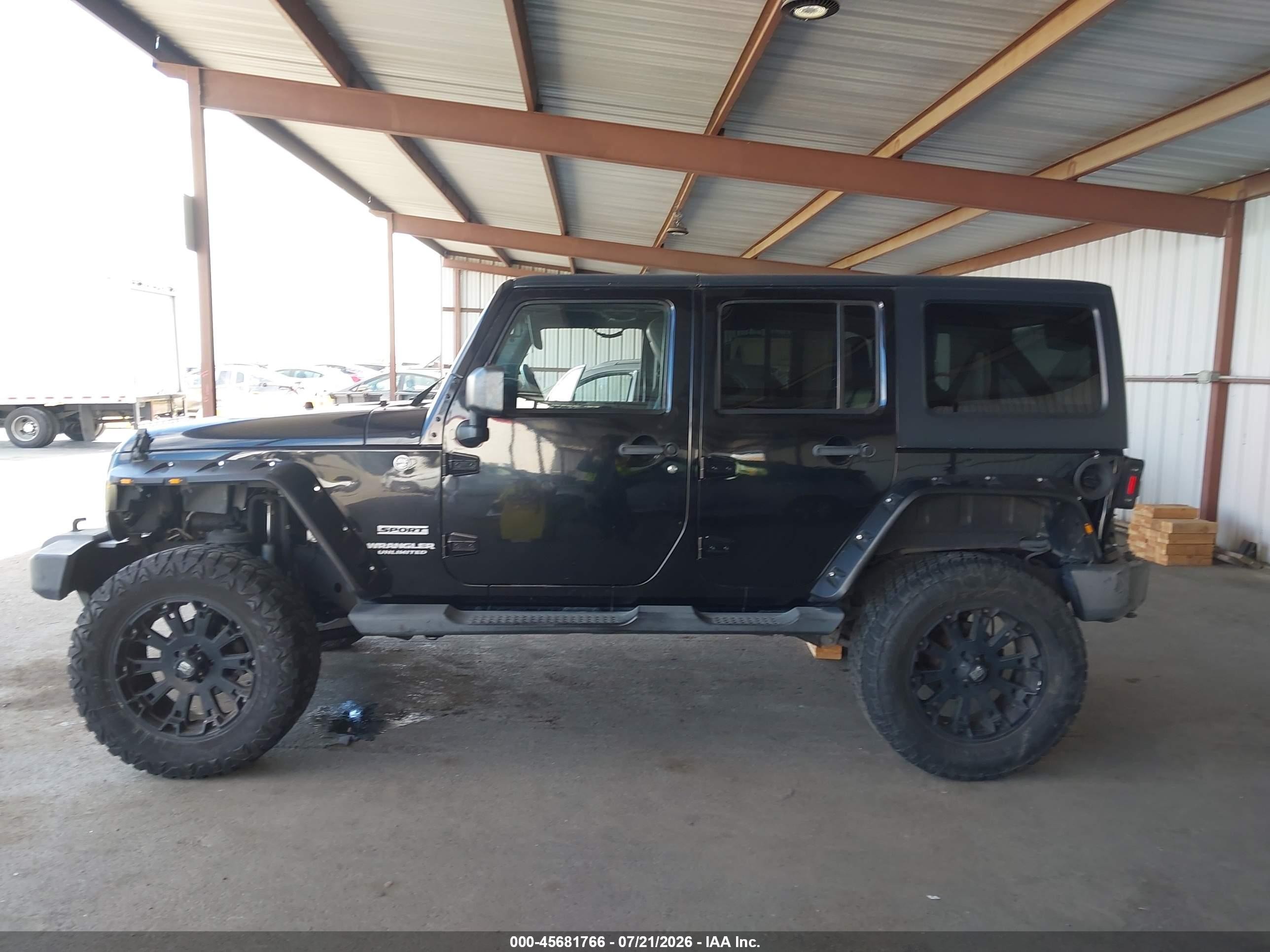2013 Jeep Wrangler Unlimited Sport Black vin: 1C4BJWDG5DL577580