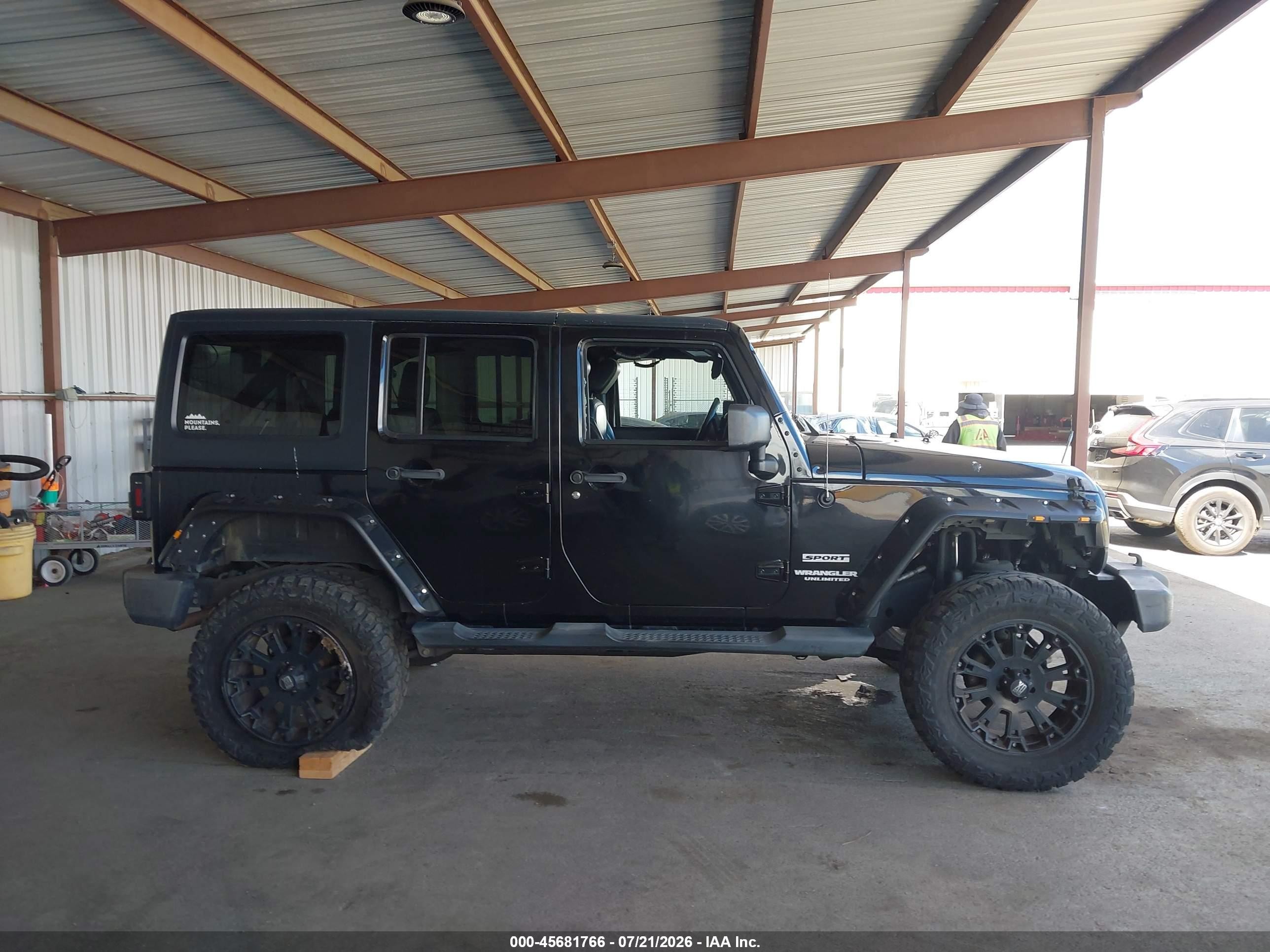 2013 Jeep Wrangler Unlimited Sport Black vin: 1C4BJWDG5DL577580