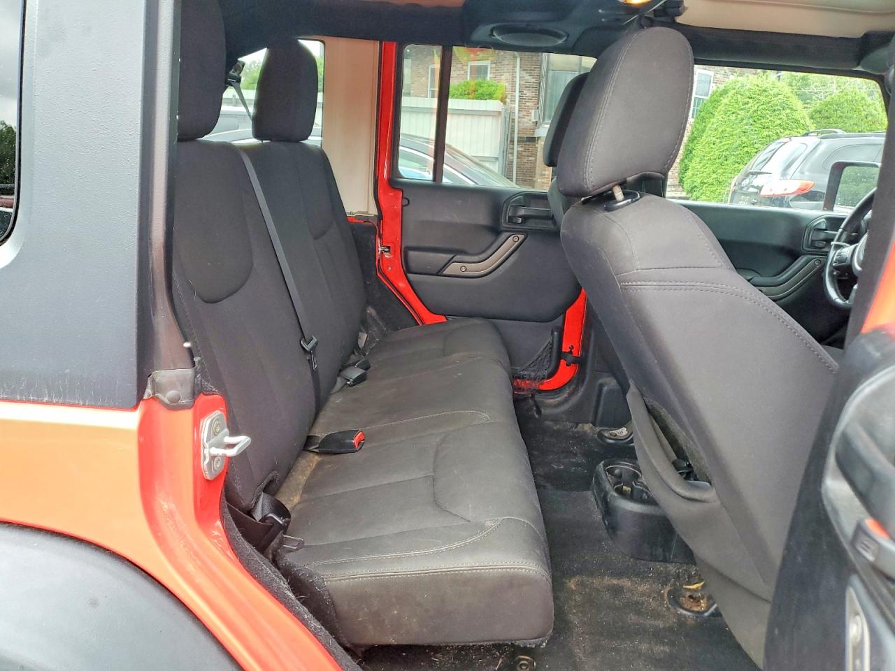 2013 Jeep Wrangler Unlimited Sport Red vin: 1C4BJWDG5DL582536