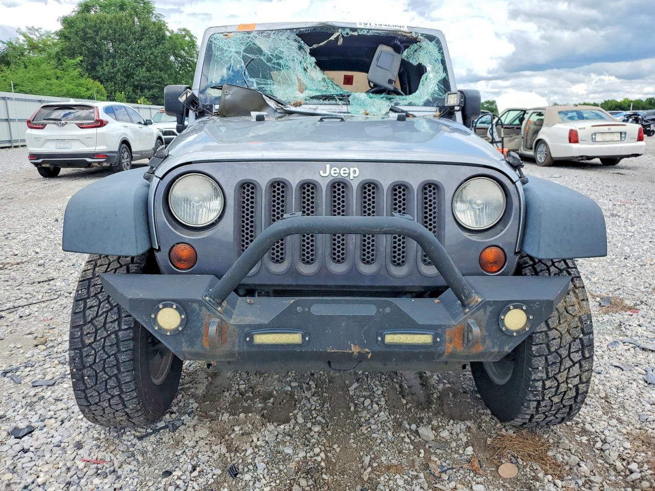 2013 Jeep Wrangler Unlimited Sport Silver vin: 1C4BJWDG5DL589552