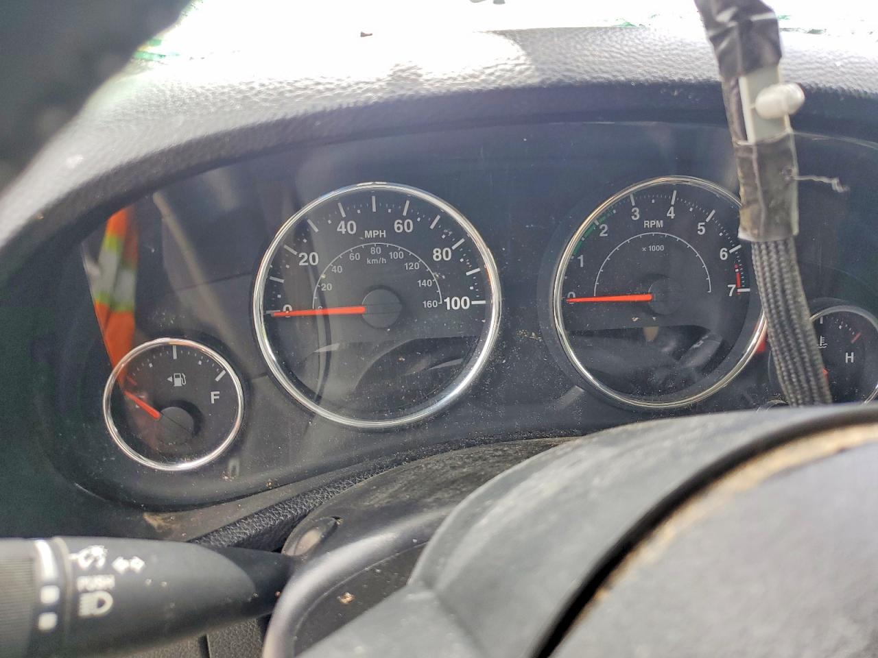 2013 Jeep Wrangler Unlimited Sport Silver vin: 1C4BJWDG5DL589552