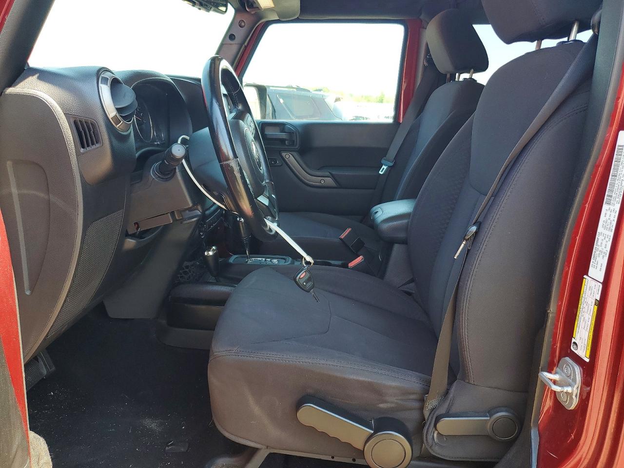 2013 Jeep Wrangler Unlimited Sport Red vin: 1C4BJWDG5DL606740