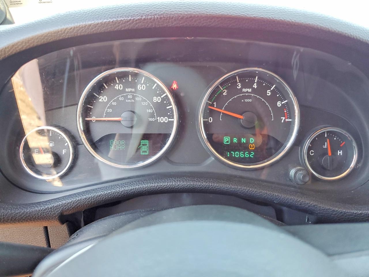 2013 Jeep Wrangler Unlimited Sport Red vin: 1C4BJWDG5DL606740