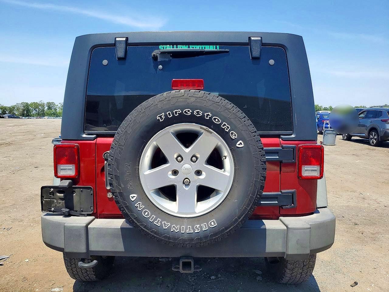 2013 Jeep Wrangler Unlimited Sport Red vin: 1C4BJWDG5DL606740
