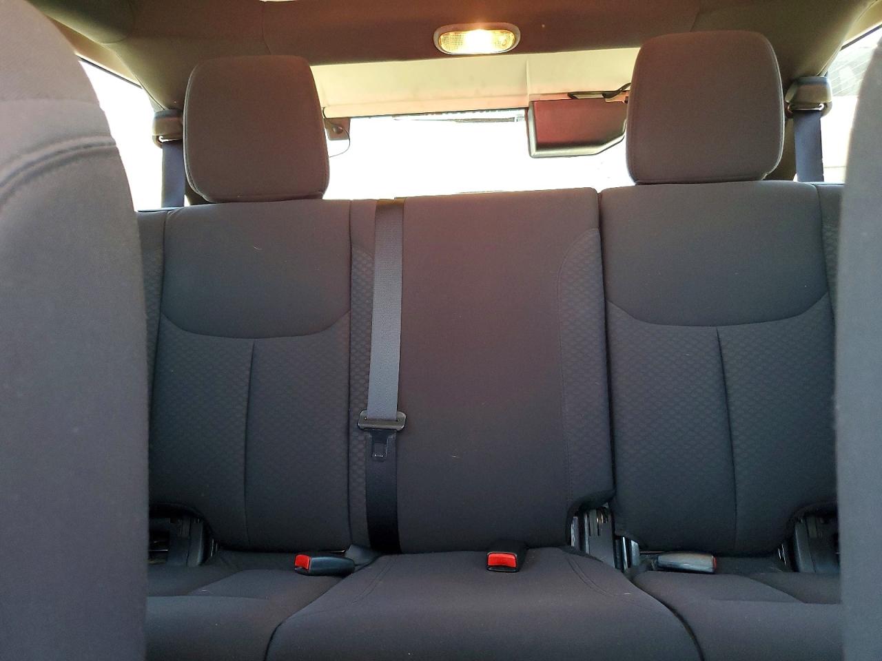 2013 Jeep Wrangler Unlimited Sport Red vin: 1C4BJWDG5DL606740