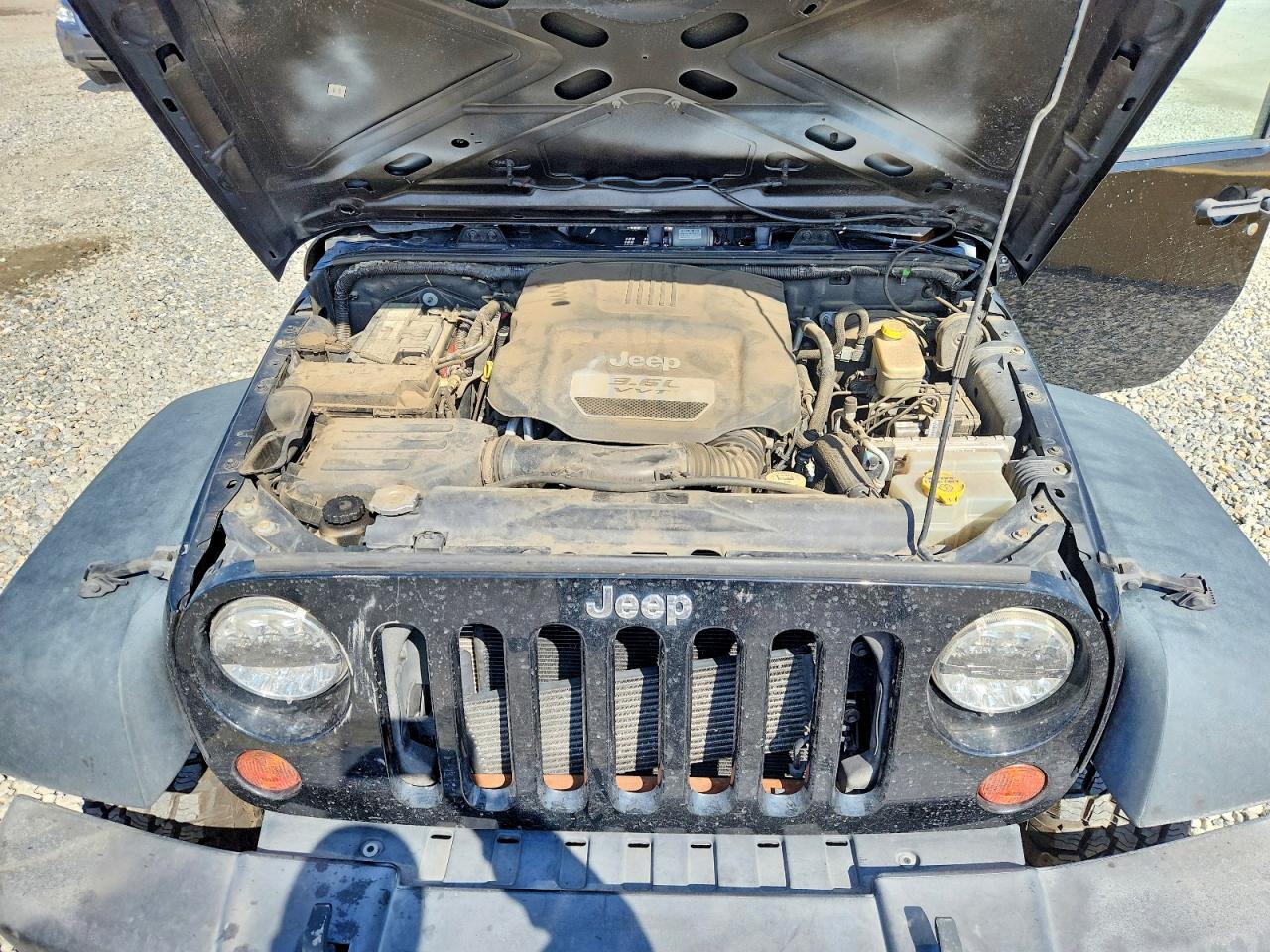 2013 Jeep Wrangler Unlimited Sport Black vin: 1C4BJWDG5DL699890