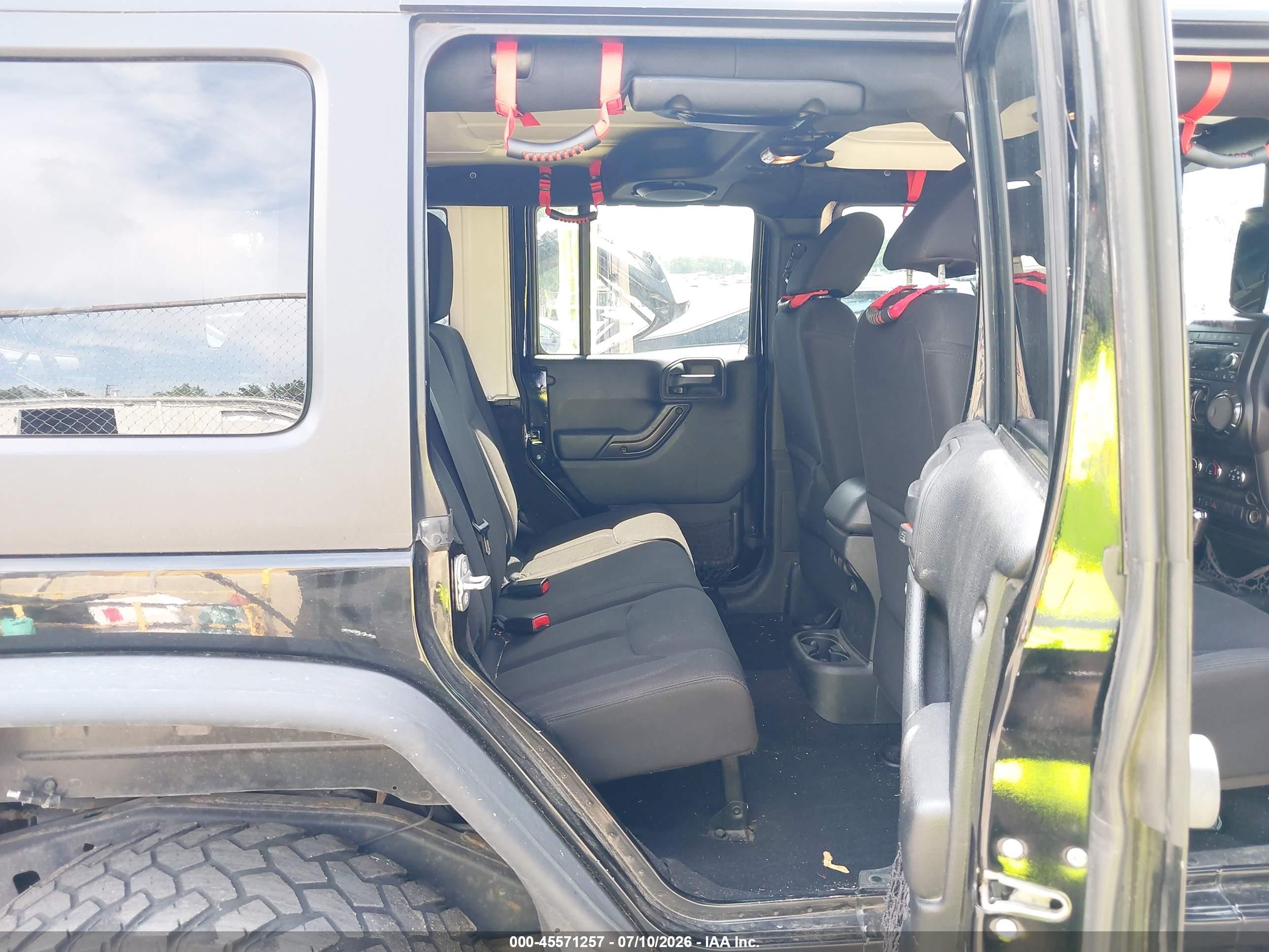 2014 Jeep Wrangler Unlimited Sport Black vin: 1C4BJWDG5EL281069