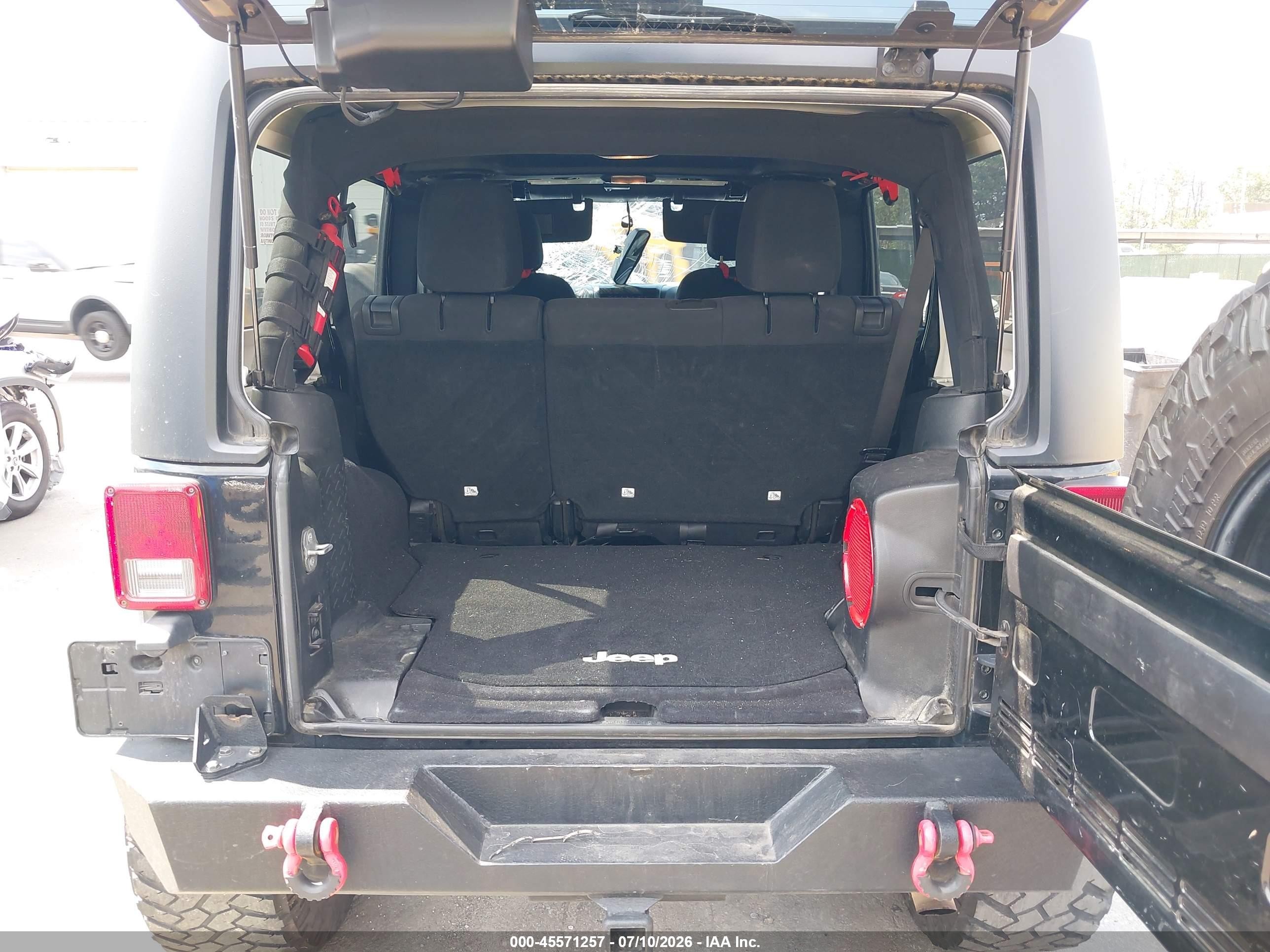 2014 Jeep Wrangler Unlimited Sport Black vin: 1C4BJWDG5EL281069