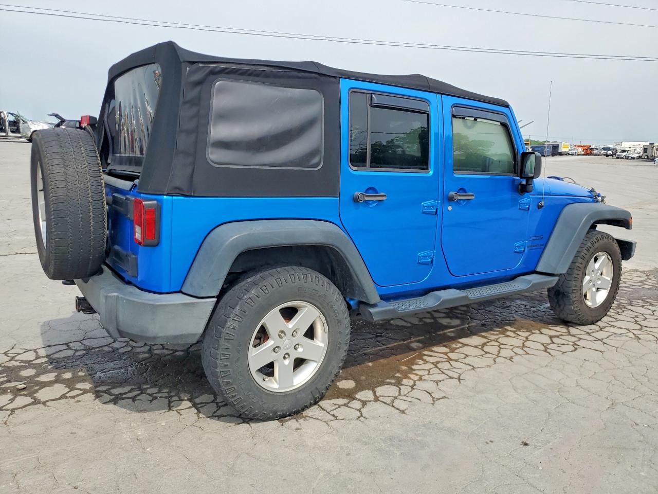 2015 Jeep Wrangler Unlimited Sport Blue vin: 1C4BJWDG5FL510612