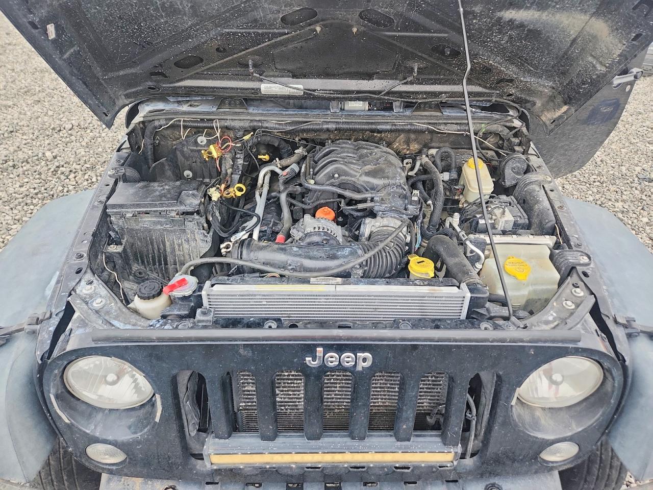 2015 Jeep Wrangler Unlimited Sport Черный vin: 1C4BJWDG5FL581454