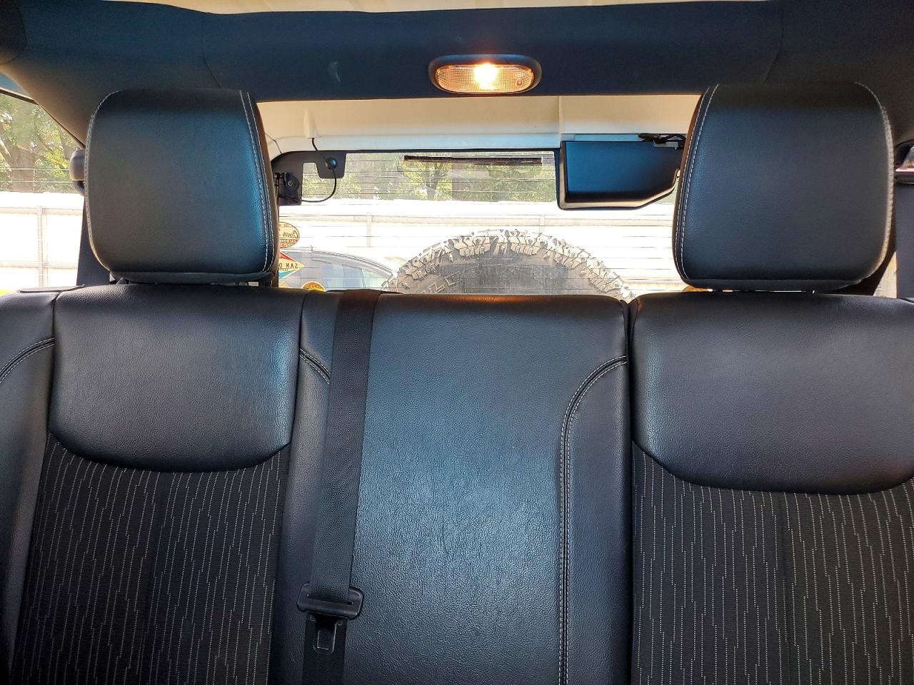 2015 Jeep Wrangler Unlimited Sport Blue vin: 1C4BJWDG5FL612377