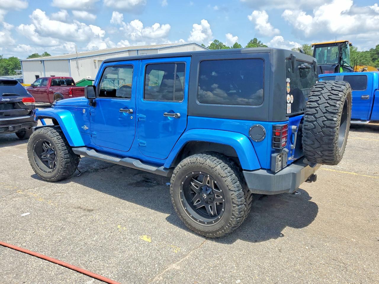 2015 Jeep Wrangler Unlimited Sport Blue vin: 1C4BJWDG5FL612377