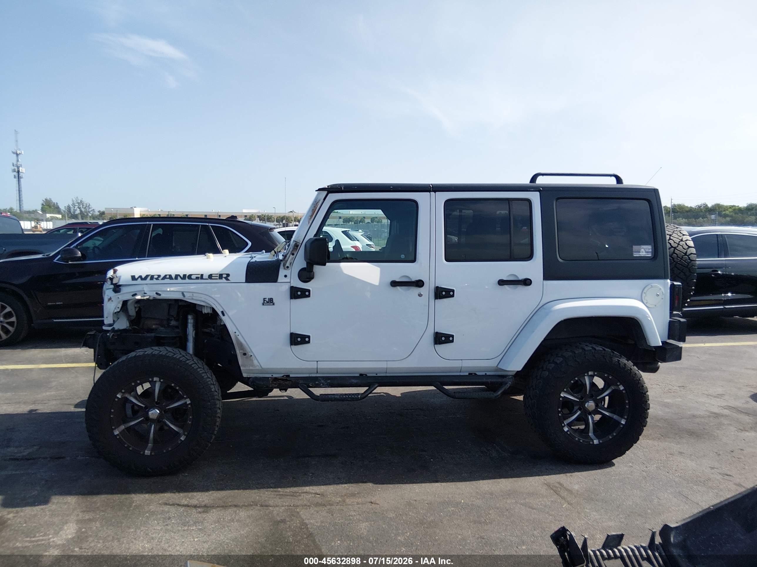 2015 Jeep Wrangler Unlimited Sport White vin: 1C4BJWDG5FL665385