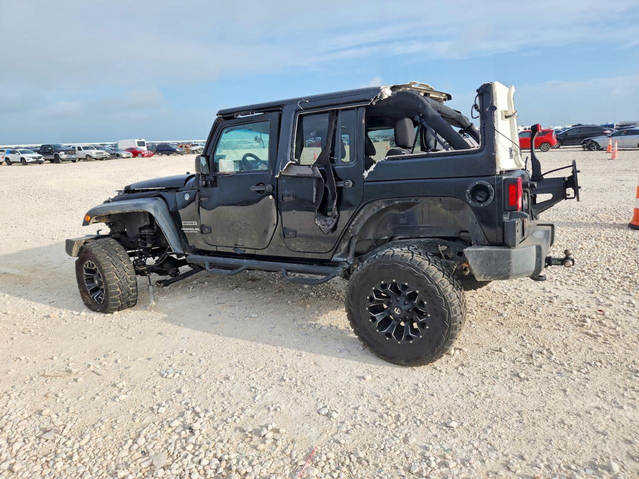 2015 Jeep Wrangler Unlimited Sport Черный vin: 1C4BJWDG5FL676760