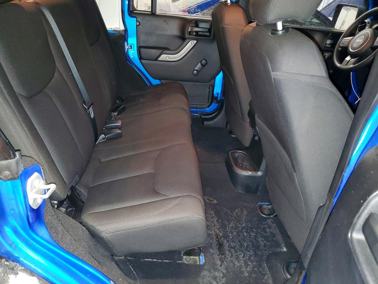 2015 Jeep Wrangler Unlimited Sport Синий vin: 1C4BJWDG5FL692134