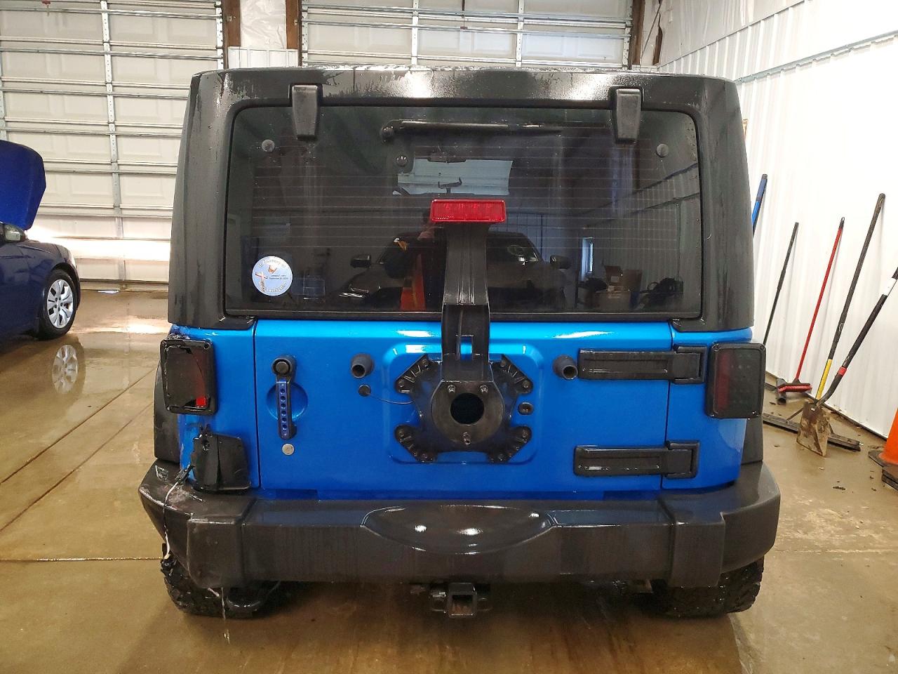 2015 Jeep Wrangler Unlimited Sport Синий vin: 1C4BJWDG5FL692134
