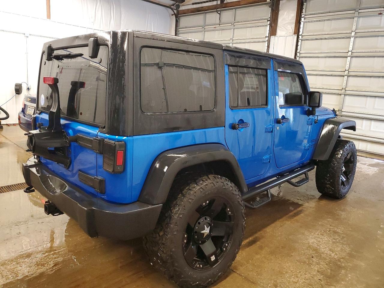 2015 Jeep Wrangler Unlimited Sport Синий vin: 1C4BJWDG5FL692134