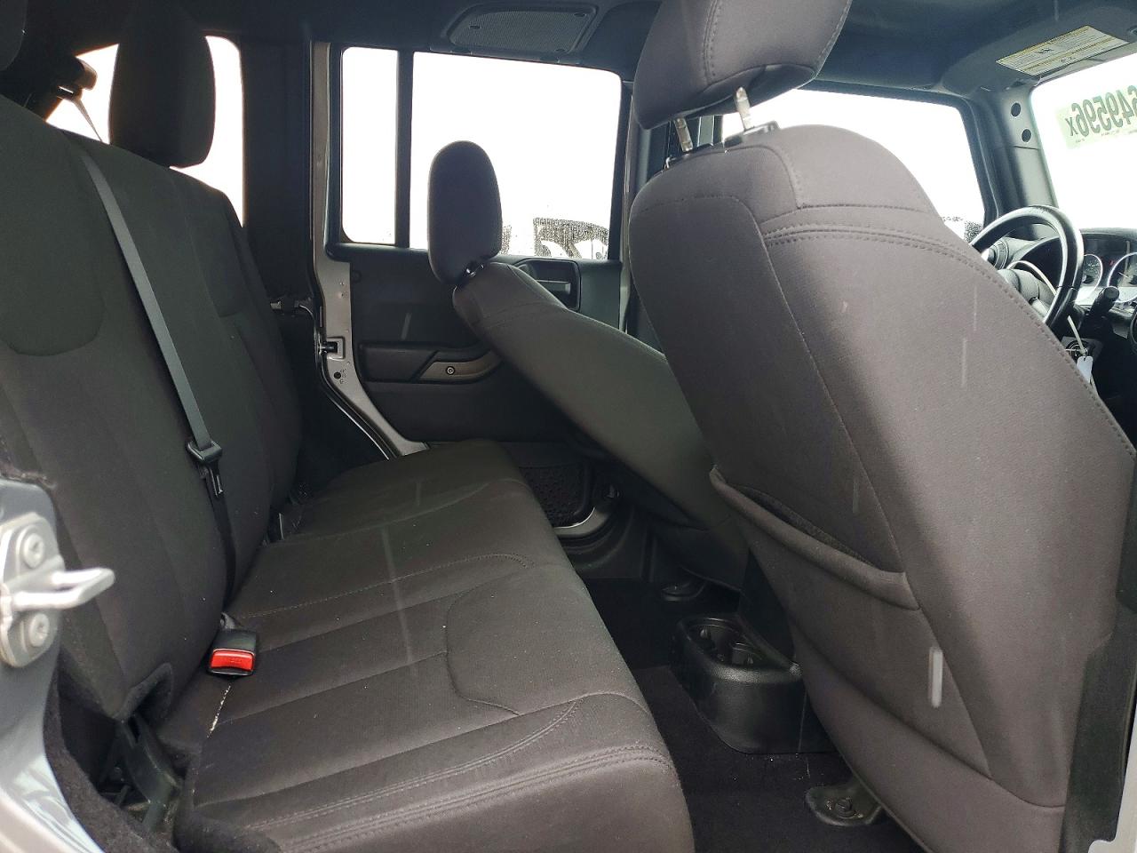2017 Jeep Wrangler Unlimited Sport Silver vin: 1C4BJWDG5HL739018