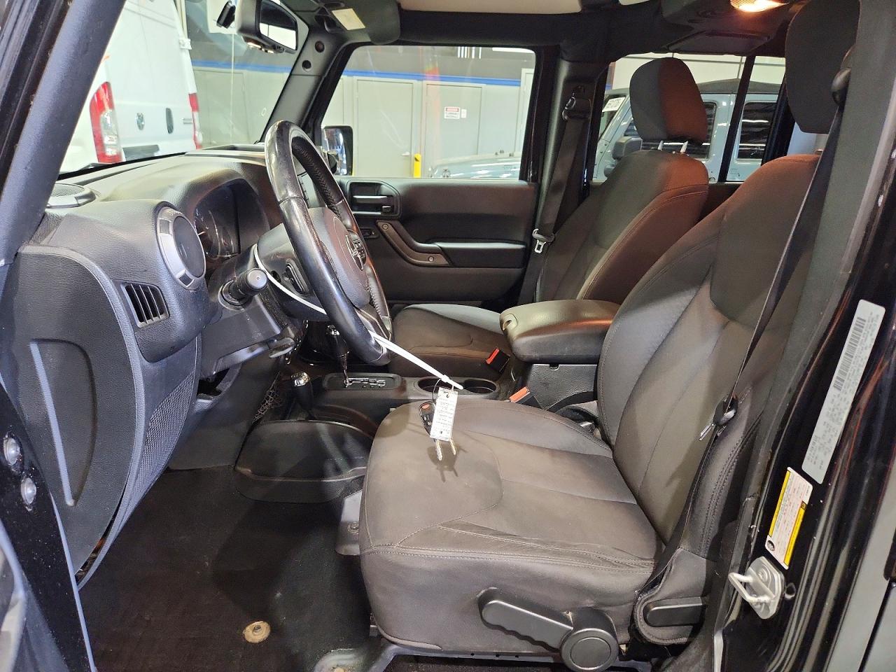 2018 Jeep Wrangler Unlimited Sport Black vin: 1C4BJWDG5JL888728