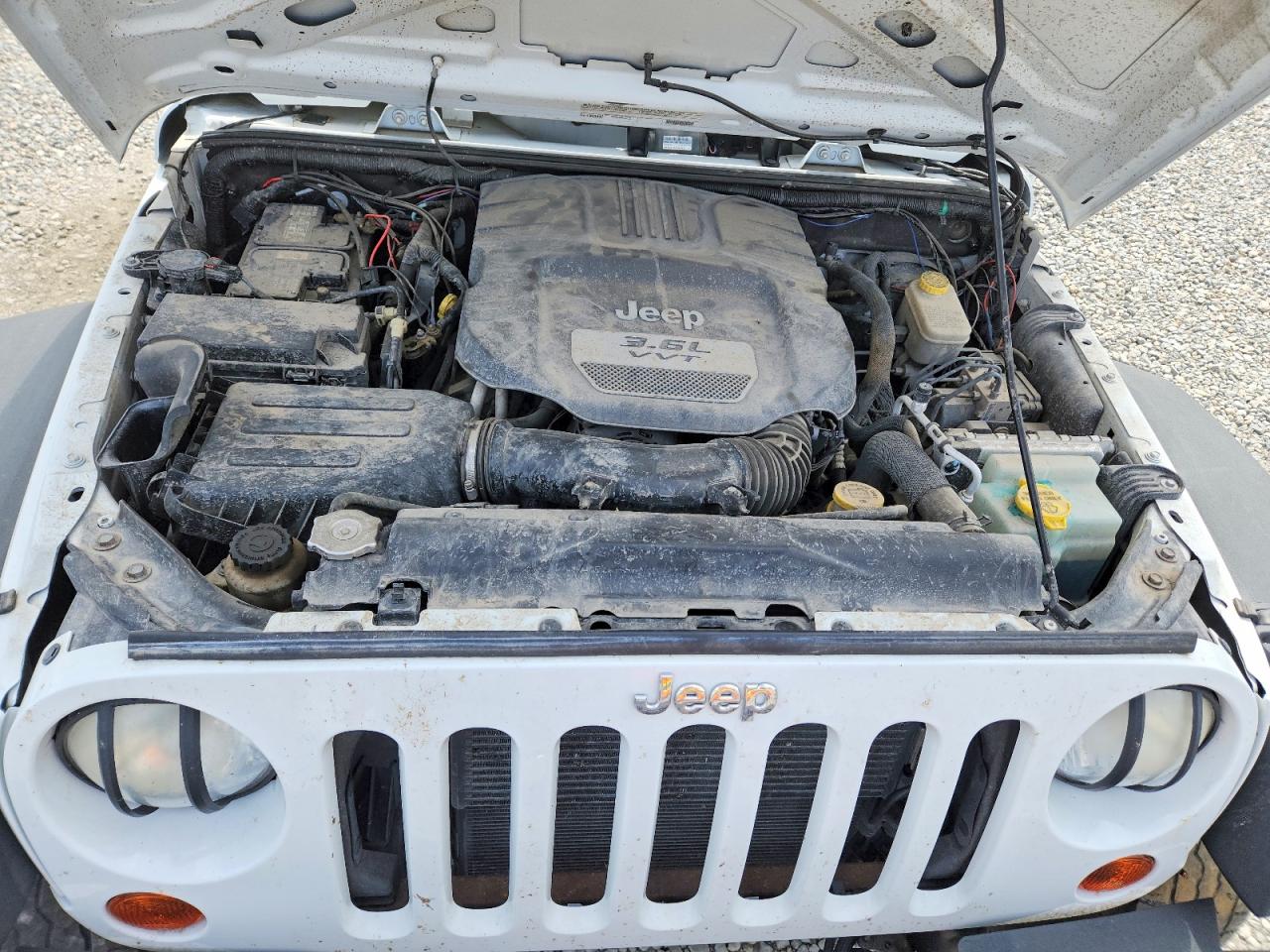 2012 Jeep Wrangler Unlimited Sport Белый vin: 1C4BJWDG6CL210959