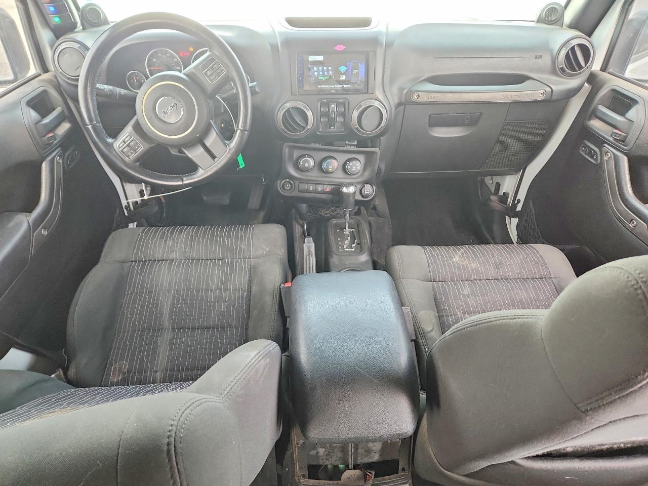 2012 Jeep Wrangler Unlimited Sport Белый vin: 1C4BJWDG6CL210959