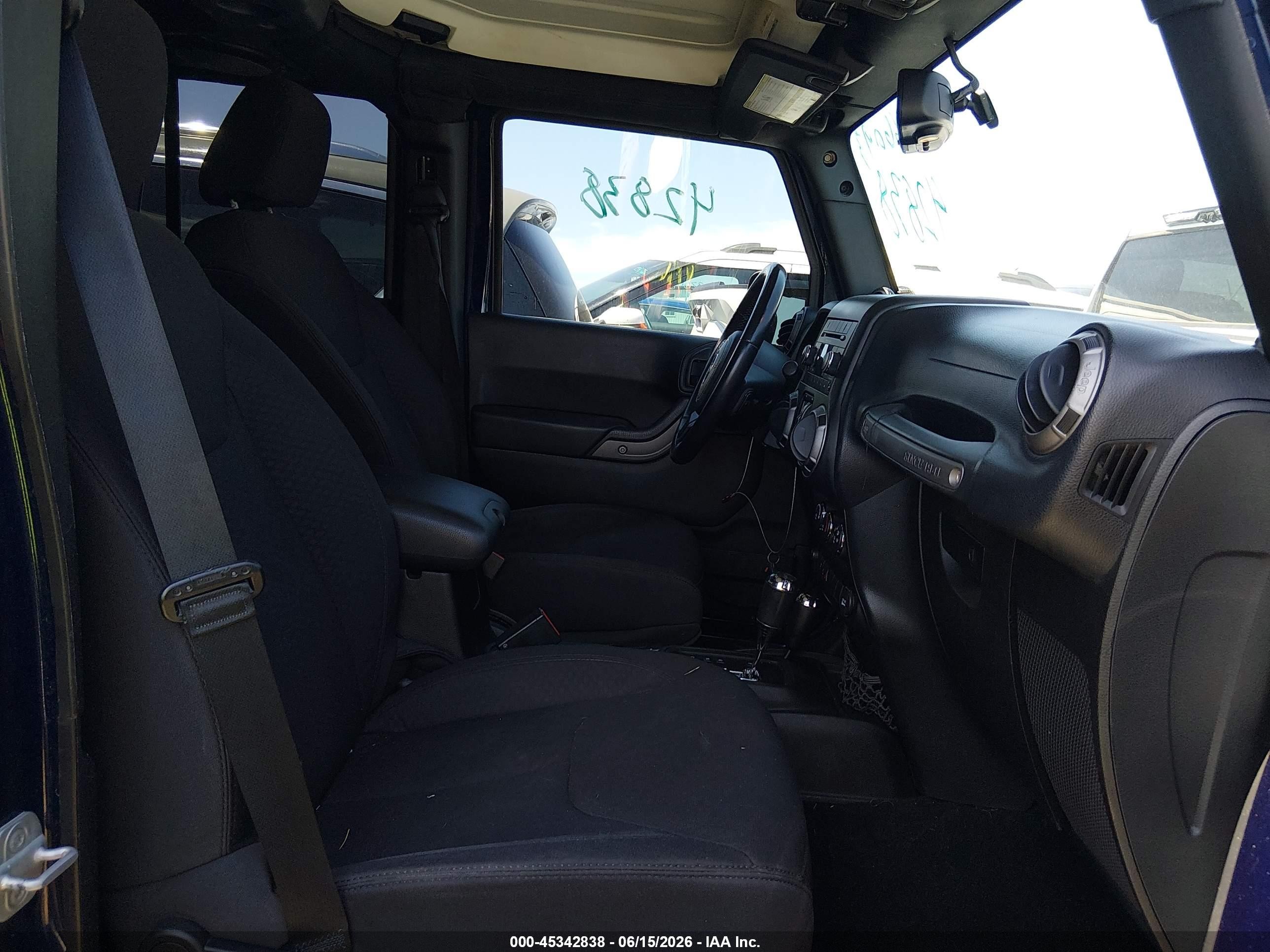 2013 Jeep Wrangler Unlimited Sport Черный vin: 1C4BJWDG6DL529652